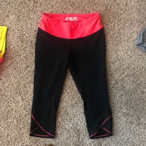 “New Balance” Capri Workout Pant